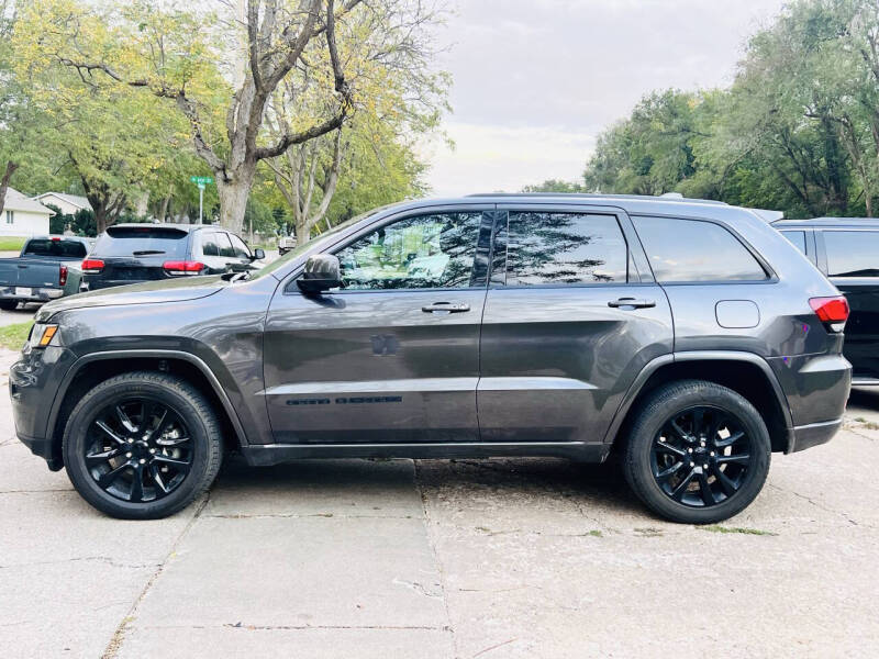 2018 Jeep Grand Cherokee Laredo E