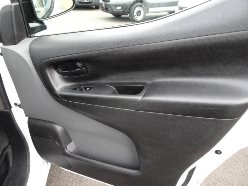 2020 Nissan NV200 SV