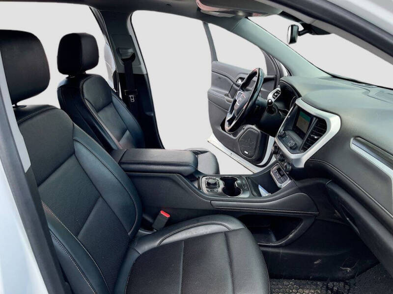 2021 GMC Acadia SLT