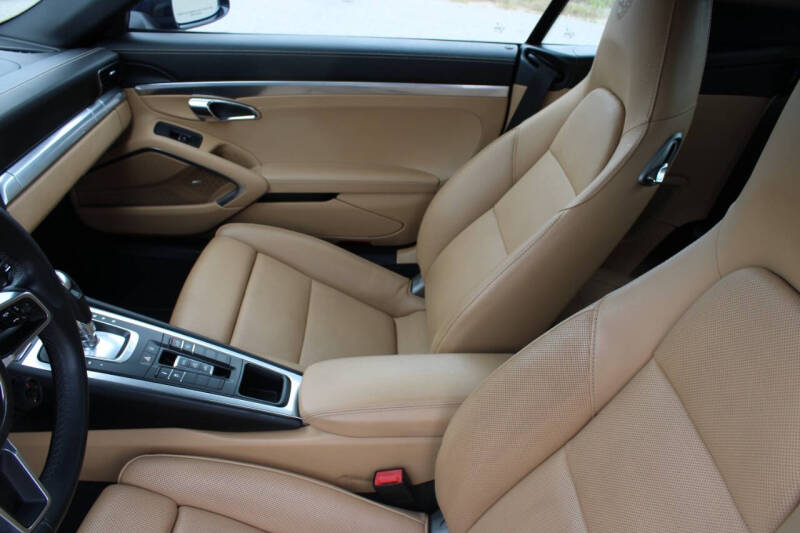2018 Porsche 911 Carrera