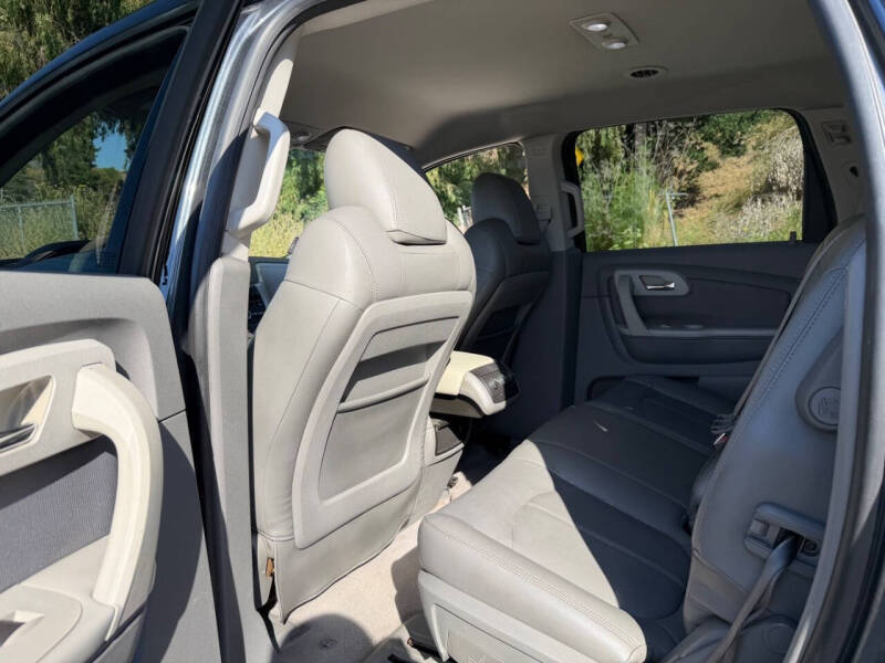 2012 Chevrolet Traverse LS