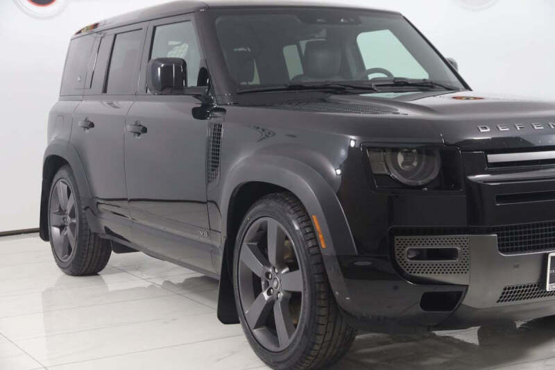 2023 Land Rover Defender 110 V8