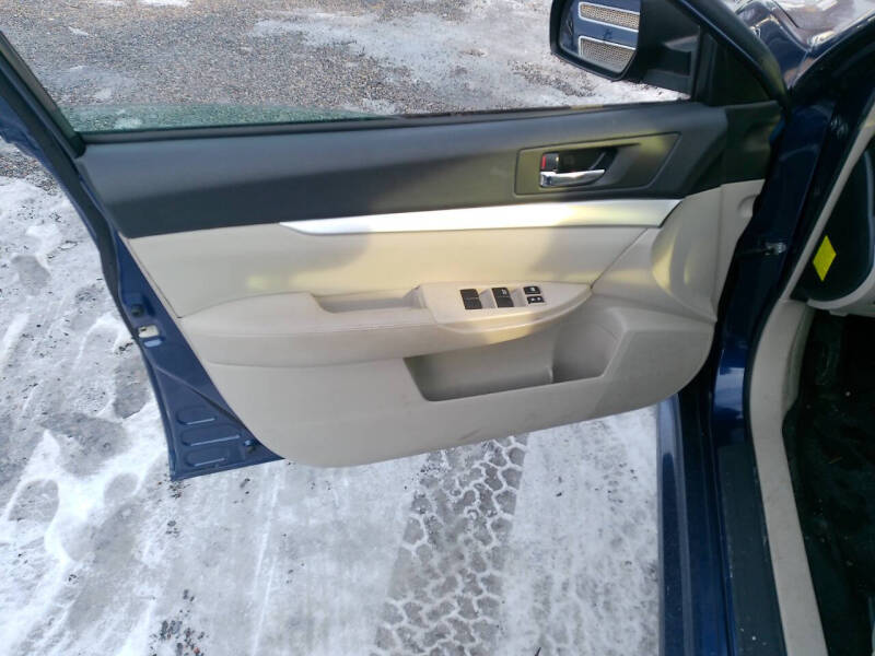 2011 Subaru Legacy 2.5i Premium