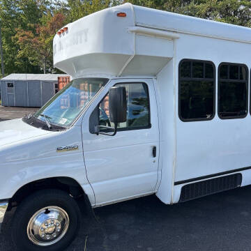 2014 Ford E-Series E-450 SD