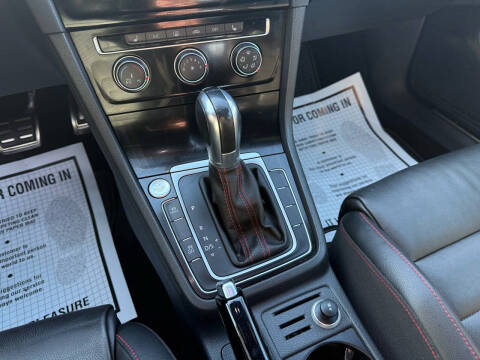 2016 Volkswagen Golf GTI Autobahn