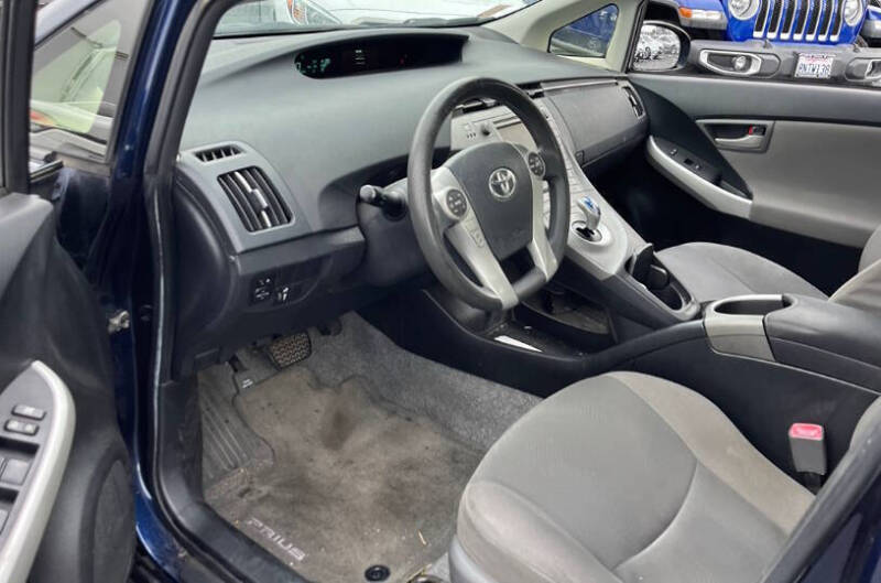 2013 Toyota Prius Two