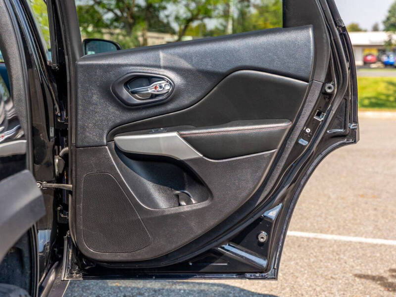 2018 Jeep Cherokee Trailhawk