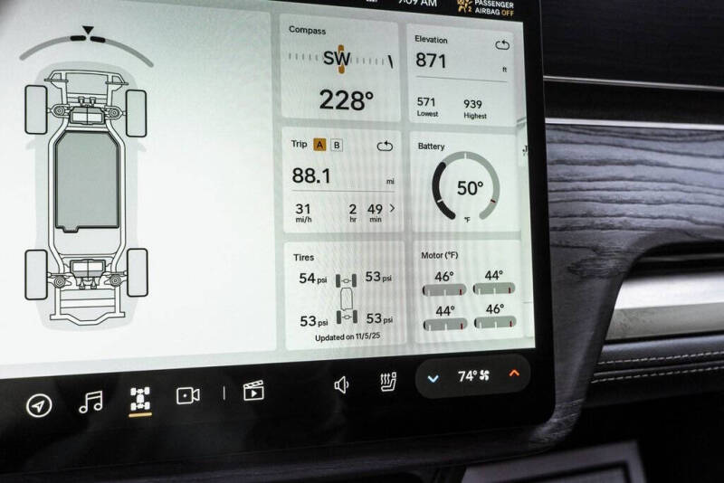 2023 Rivian R1T Adventure