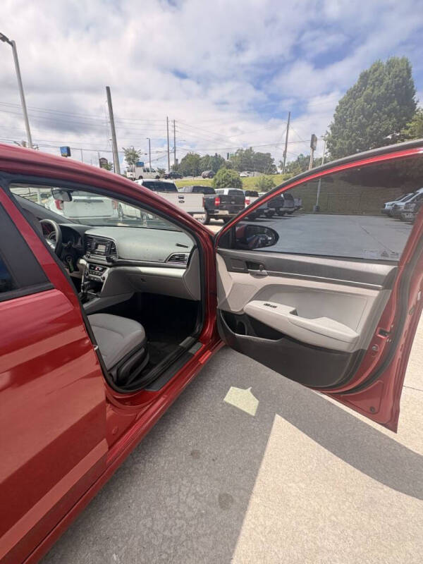 2017 Hyundai Elantra