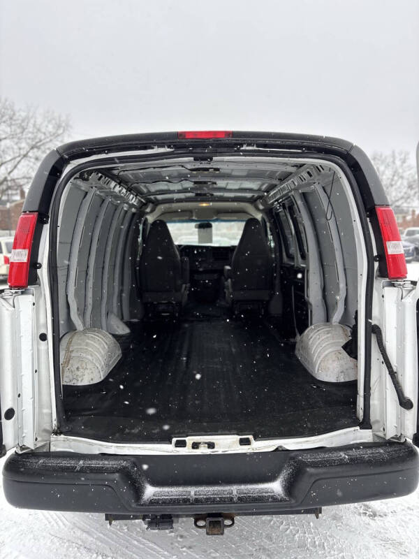 2021 Chevrolet Express 2500