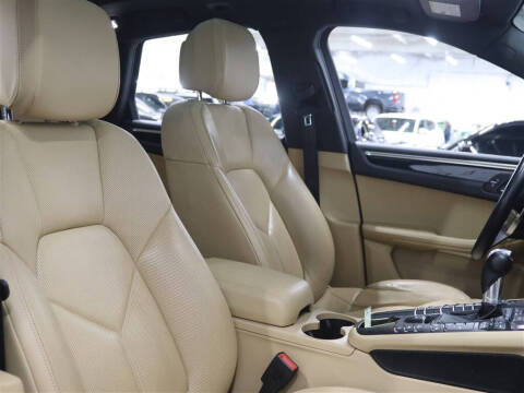 2019 Porsche Cayenne S