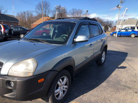 2006 Hyundai Tucson for sale at Mike Hunter Auto Sales in Terre Haute IN