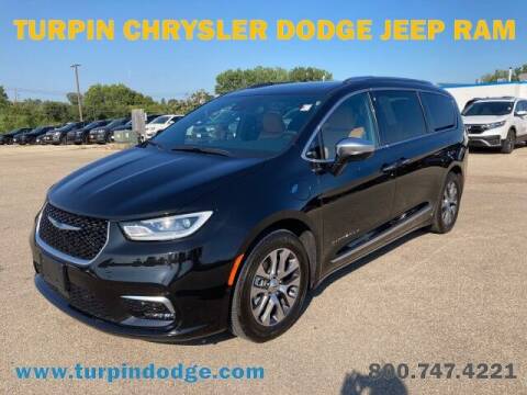 2021 Chrysler Pacifica Hybrid for sale at Turpin Chrysler Dodge Jeep Ram in Dubuque IA