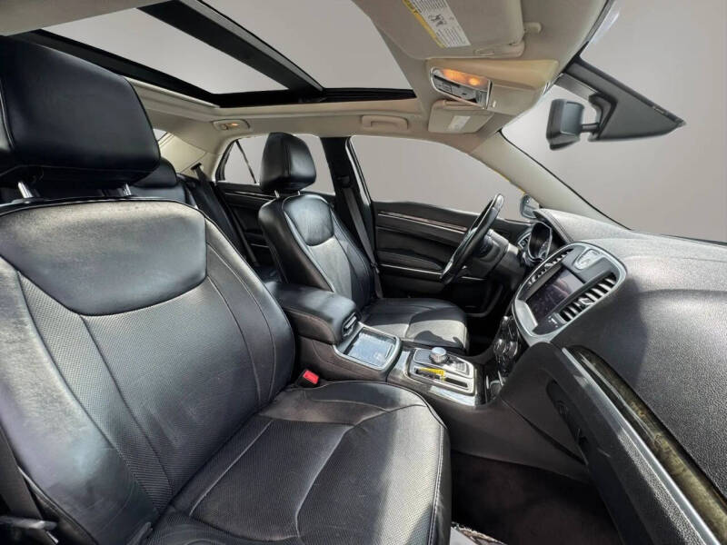 2017 Chrysler 300 C
