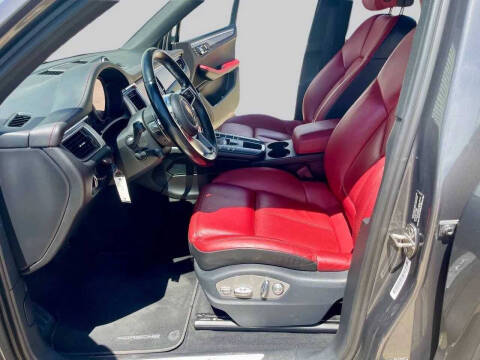 2015 Porsche Macan S