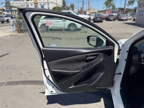 2017 Toyota Yaris iA