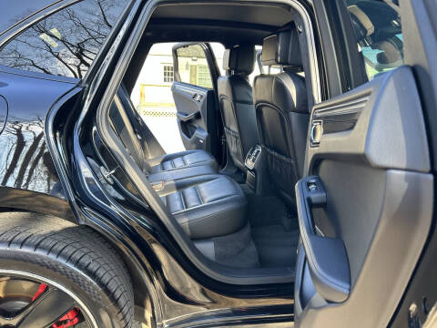 2016 Porsche Macan Turbo