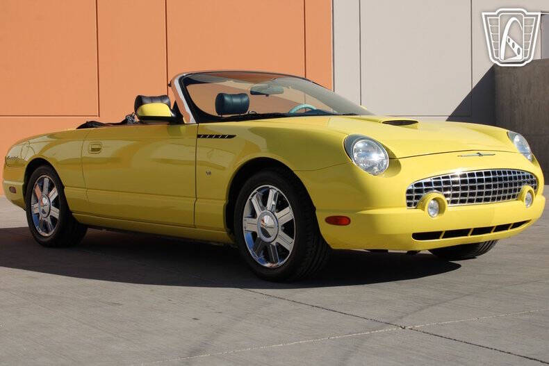 2004 Ford Thunderbird Deluxe