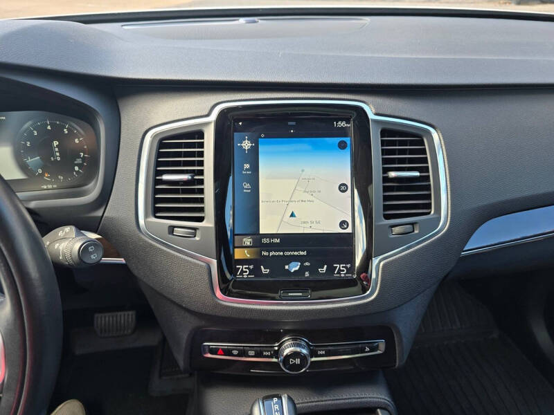 2019 Volvo XC90 T6 Momentum