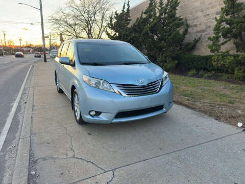 2015 Toyota Sienna XLE 7-Passenger