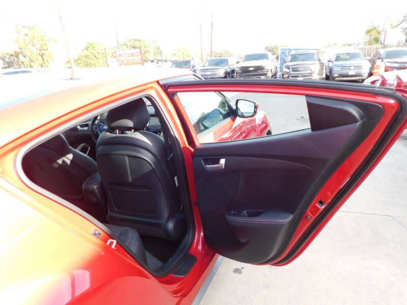 2016 Hyundai Veloster