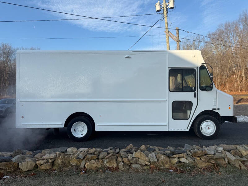 2021 Freightliner MT45 Chassis
