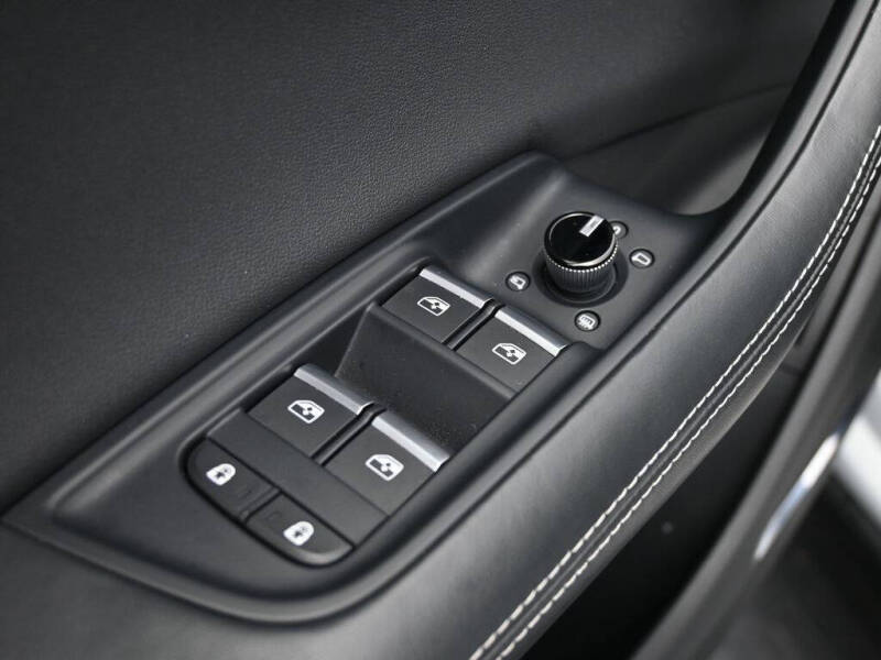 2022 Audi Q8 quattro Premium Plus 55 TFSI