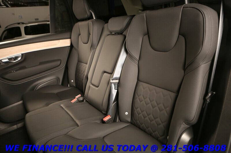 2025 Volvo XC90 B6 Plus Bright Theme 7P