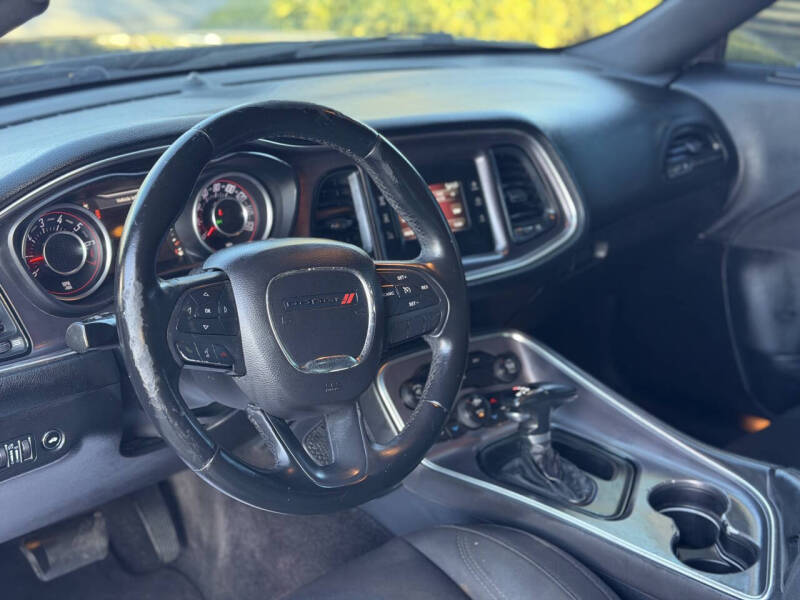 2016 Dodge Challenger SXT