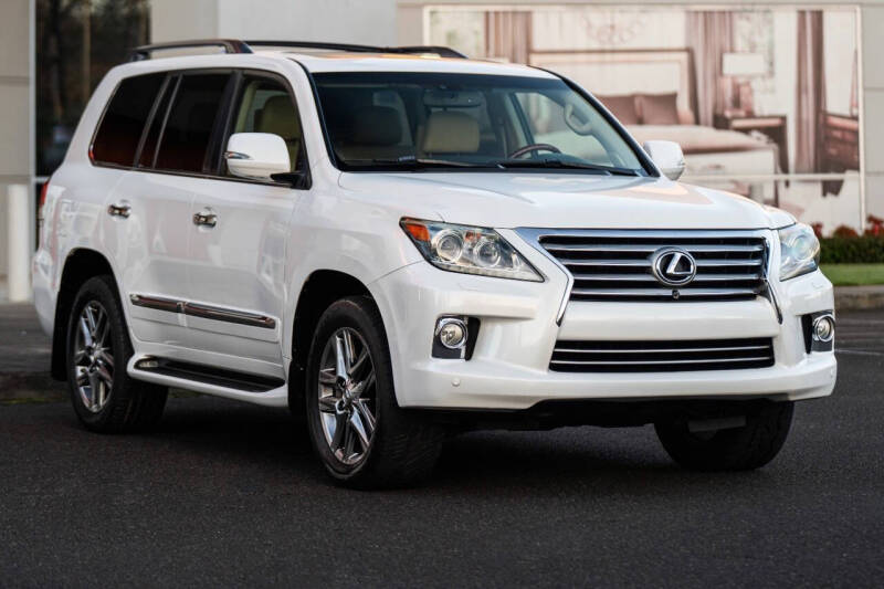 2013 Lexus LX 570