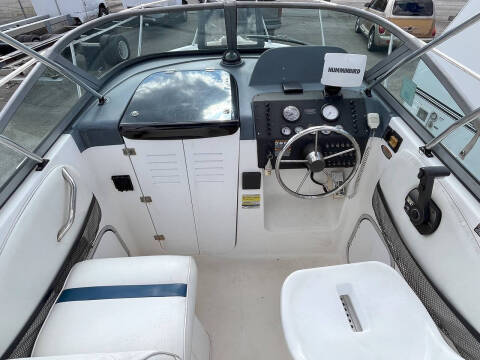 1999 Bayliner Trophy 2052