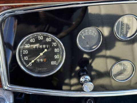 1932 Packard Deluxe 8