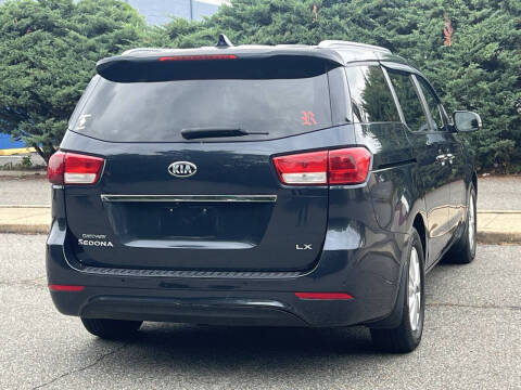 2015 Kia Sedona LX
