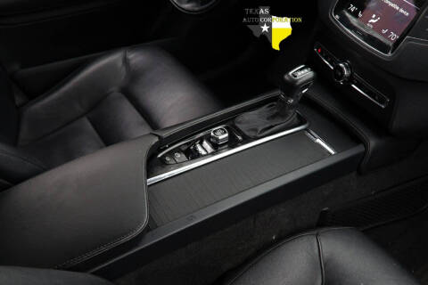 2020 Volvo XC90 T5 Momentum