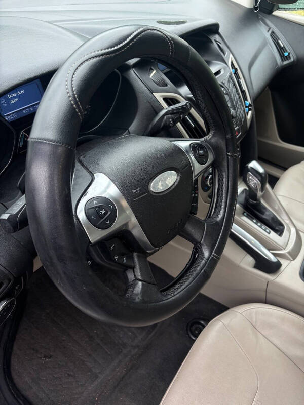 2012 Ford Focus SEL