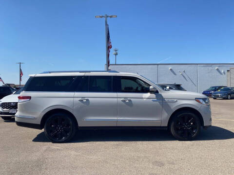 2023 Lincoln Navigator L Reserve