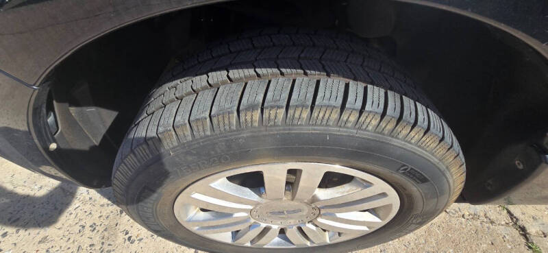 2011 Lincoln Navigator L