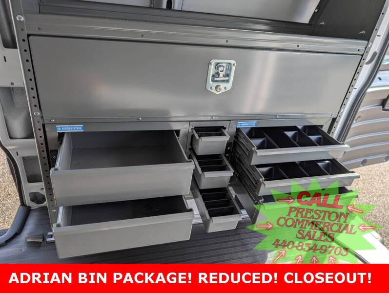 2025 Chevrolet Express 3500