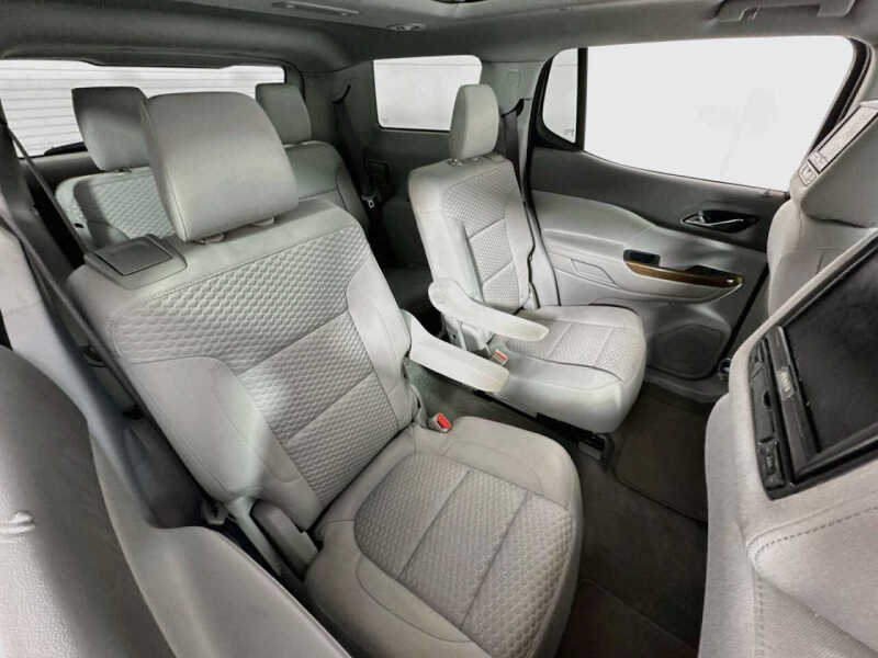 2017 GMC Acadia SLE-2