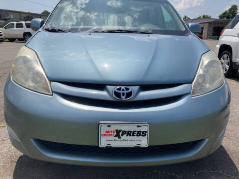 2008 Toyota Sienna for sale at Auto Credit Xpress - Sherwood in Sherwood AR