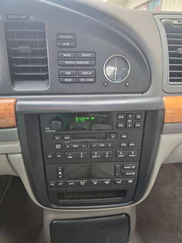 2001 Lincoln Continental