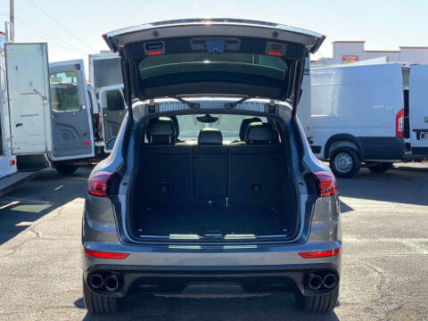 2017 Porsche Cayenne S