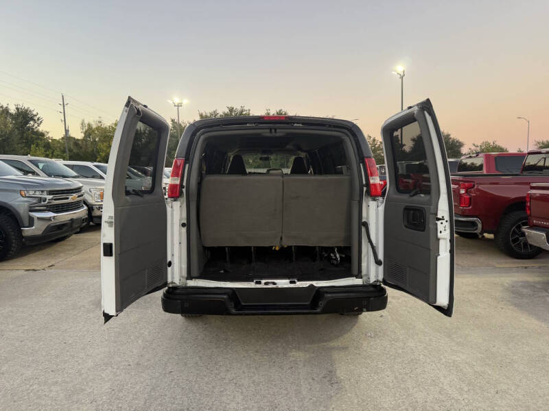 2023 Chevrolet Express LS 3500