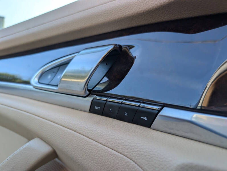 2016 Porsche Panamera S