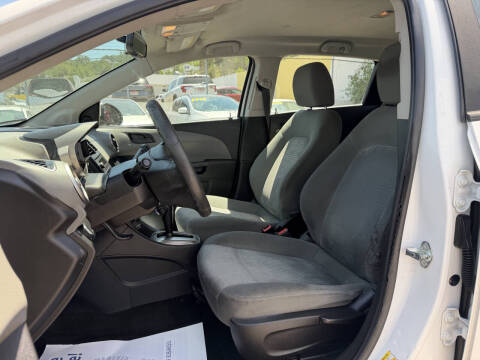 2016 Chevrolet Sonic LS Auto