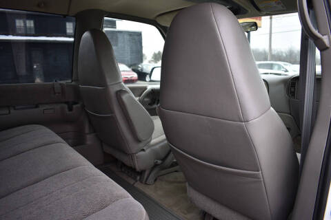 2002 Chevrolet Astro LS