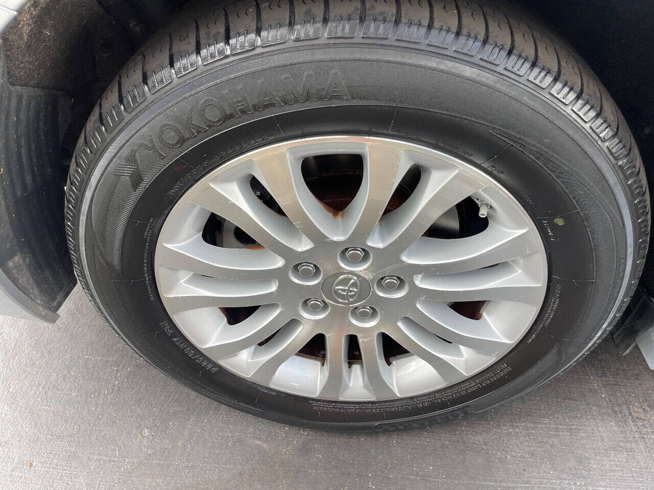 2013 Toyota Sienna  - $15,900