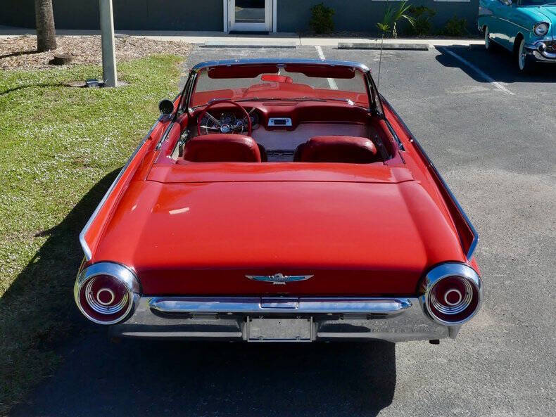 1962 Ford Thunderbird