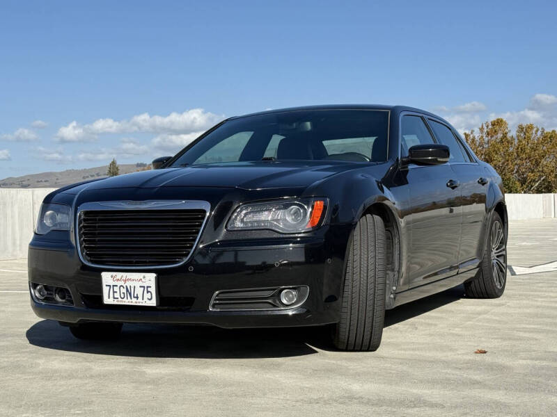 2014 Chrysler 300 S's photo