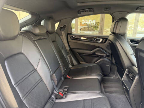 2022 Porsche Cayenne Coupe